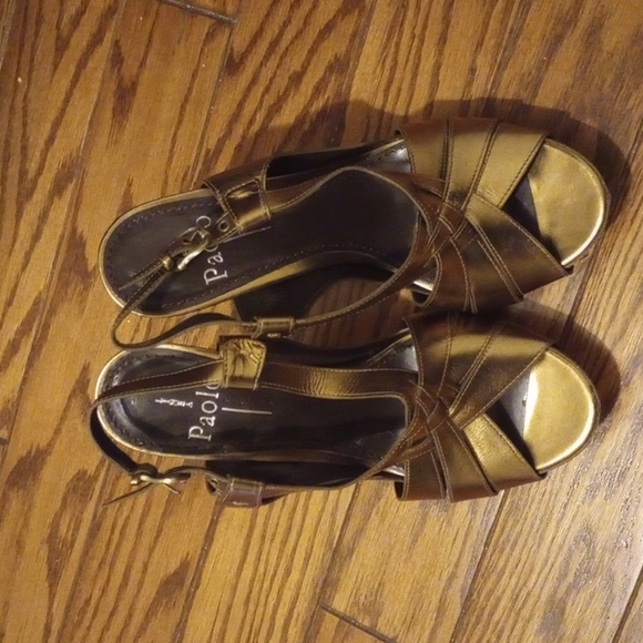 Linea Paola Shoes - Picture 2 of 4